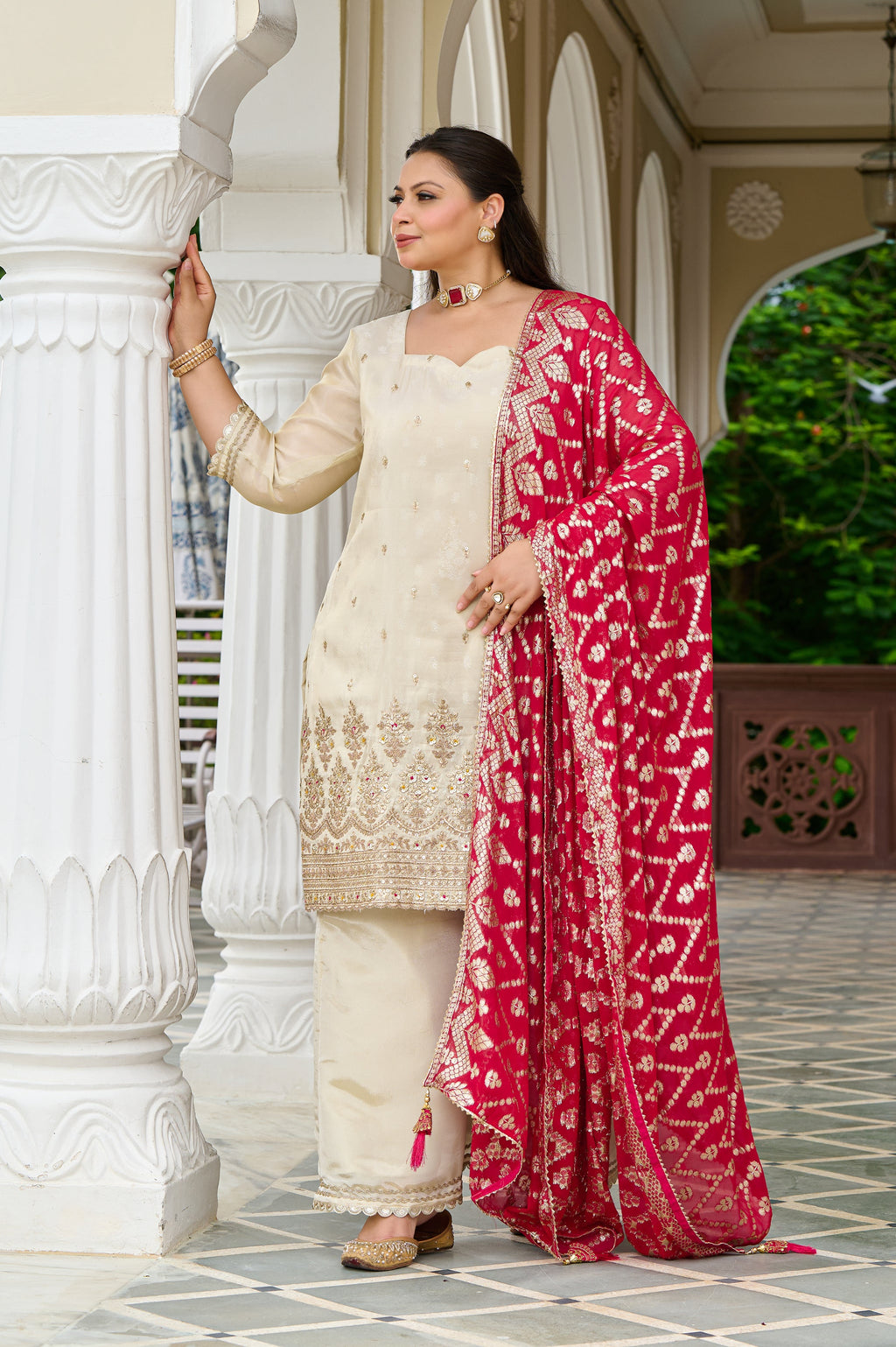 Plus Size Exclusive Regal Ivory Embroidered Kurta Set with Contrast Dupatta