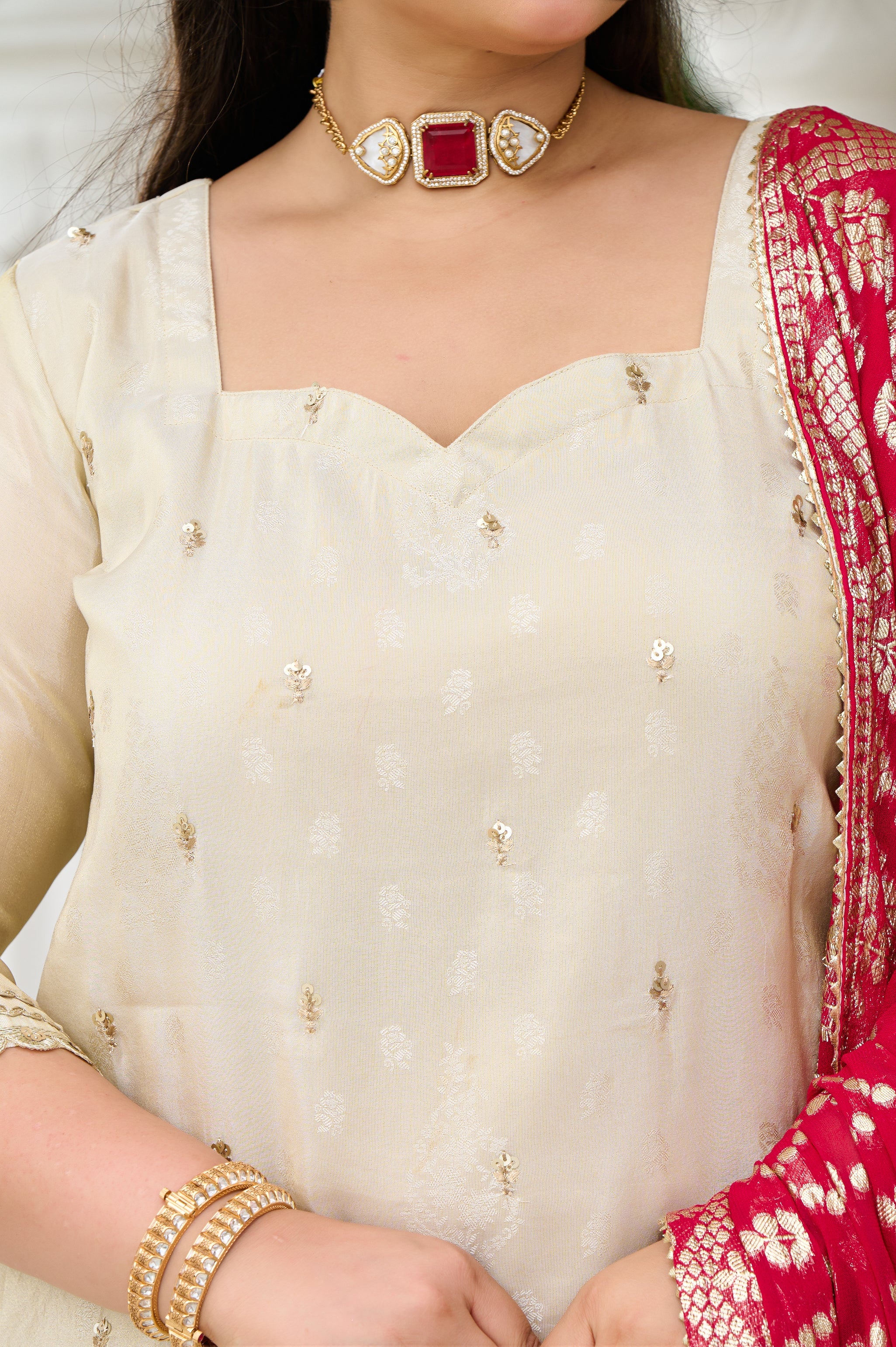 Plus Size Exclusive Regal Ivory Embroidered Kurta Set with Contrast Dupatta